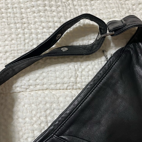 Black Leather Sash Bag - Picture 7 of 9